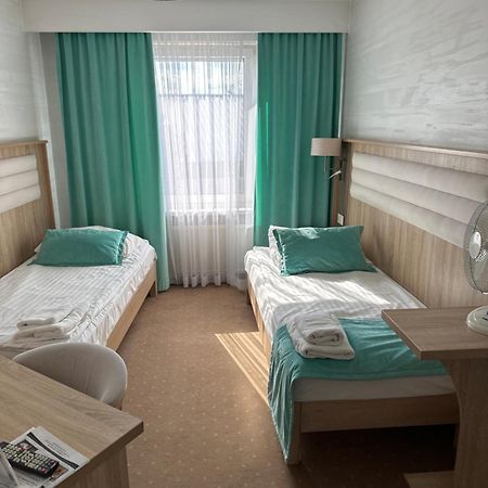 Diament I Brylant Hotel Rawicz Екстериор снимка
