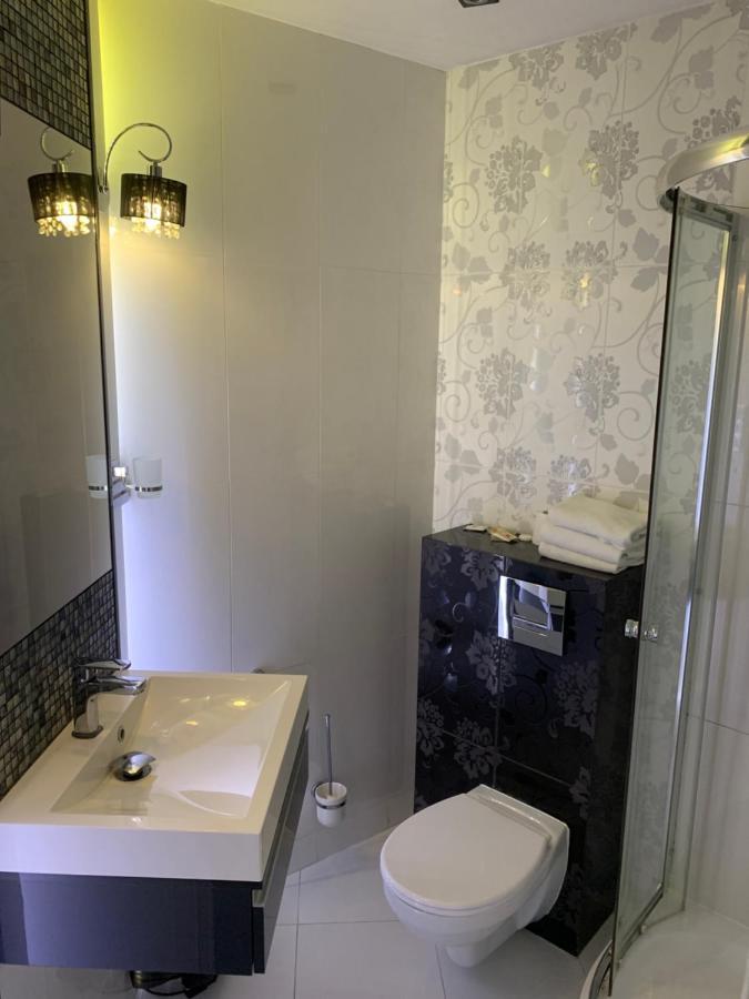Diament I Brylant Hotel Rawicz Екстериор снимка