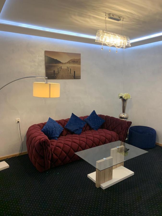 Diament I Brylant Hotel Rawicz Екстериор снимка