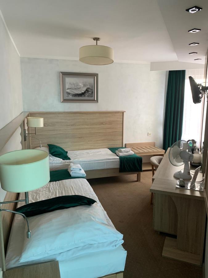 Diament I Brylant Hotel Rawicz Екстериор снимка
