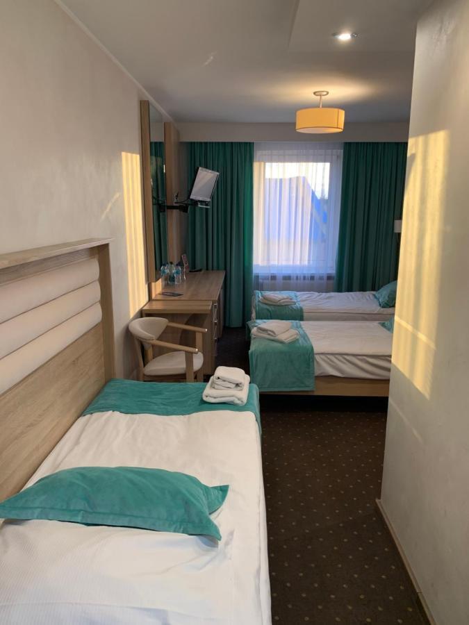 Diament I Brylant Hotel Rawicz Екстериор снимка