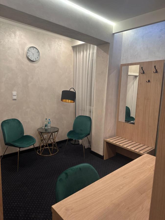 Diament I Brylant Hotel Rawicz Екстериор снимка
