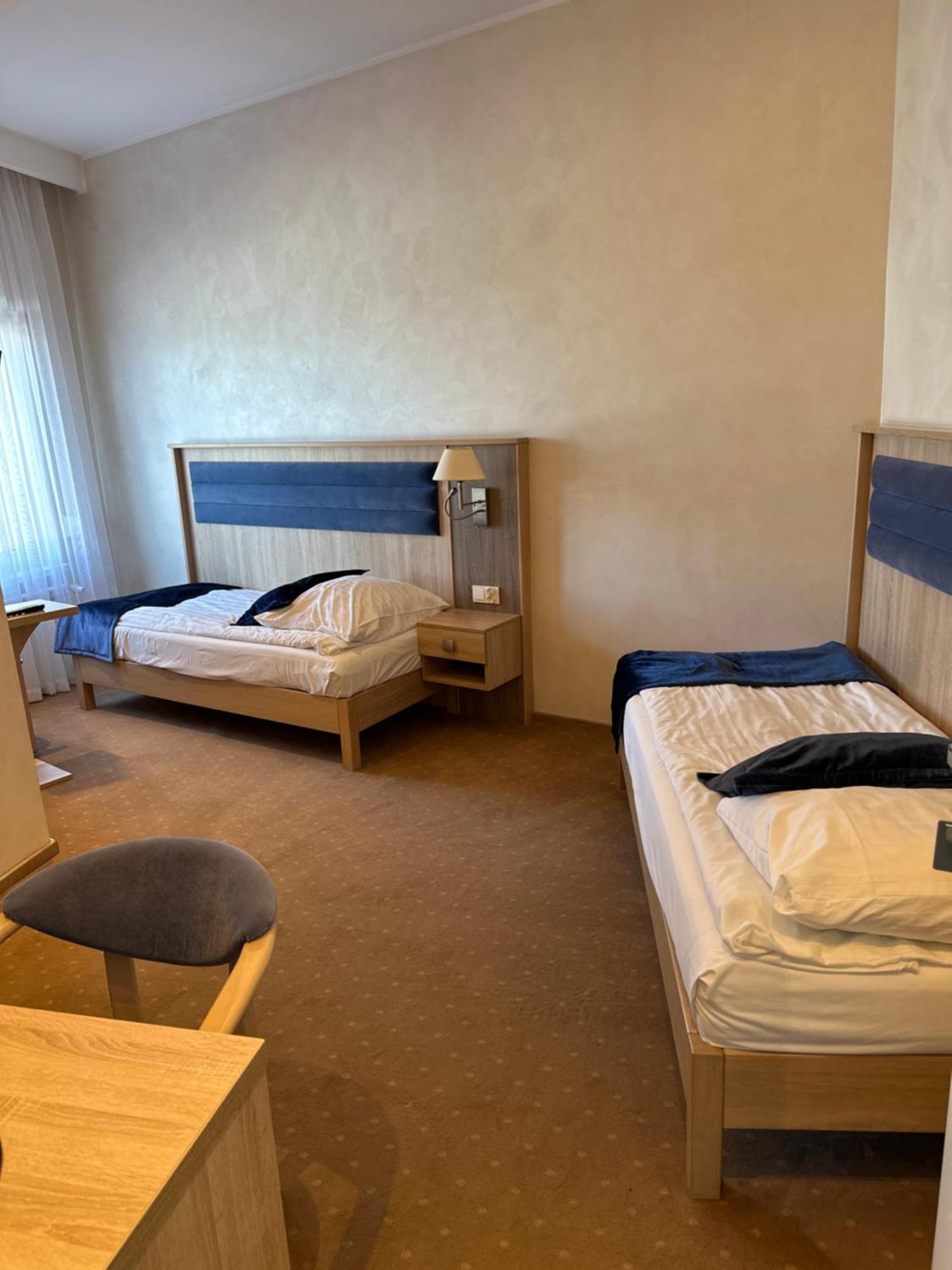 Diament I Brylant Hotel Rawicz Екстериор снимка