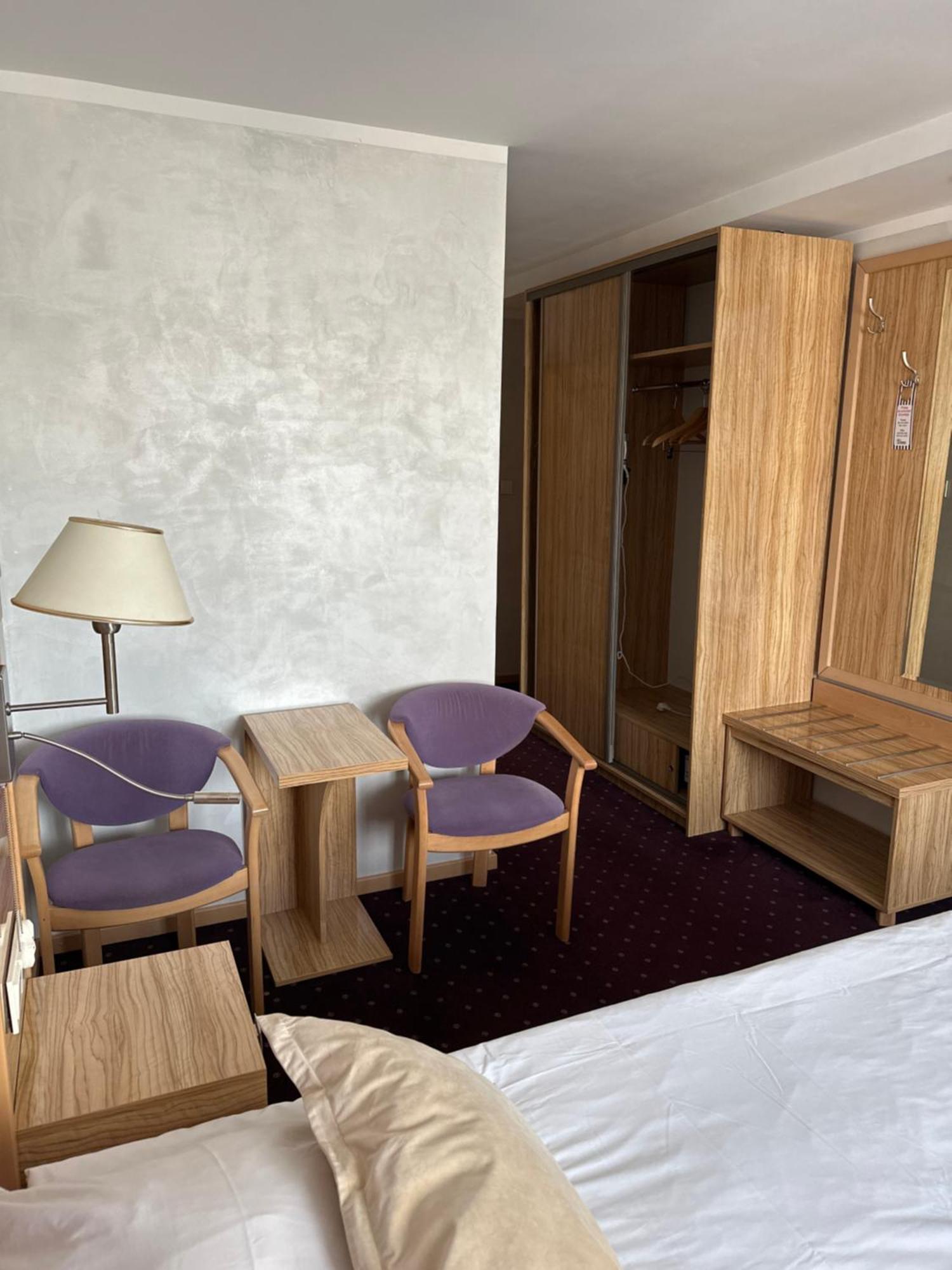 Diament I Brylant Hotel Rawicz Екстериор снимка