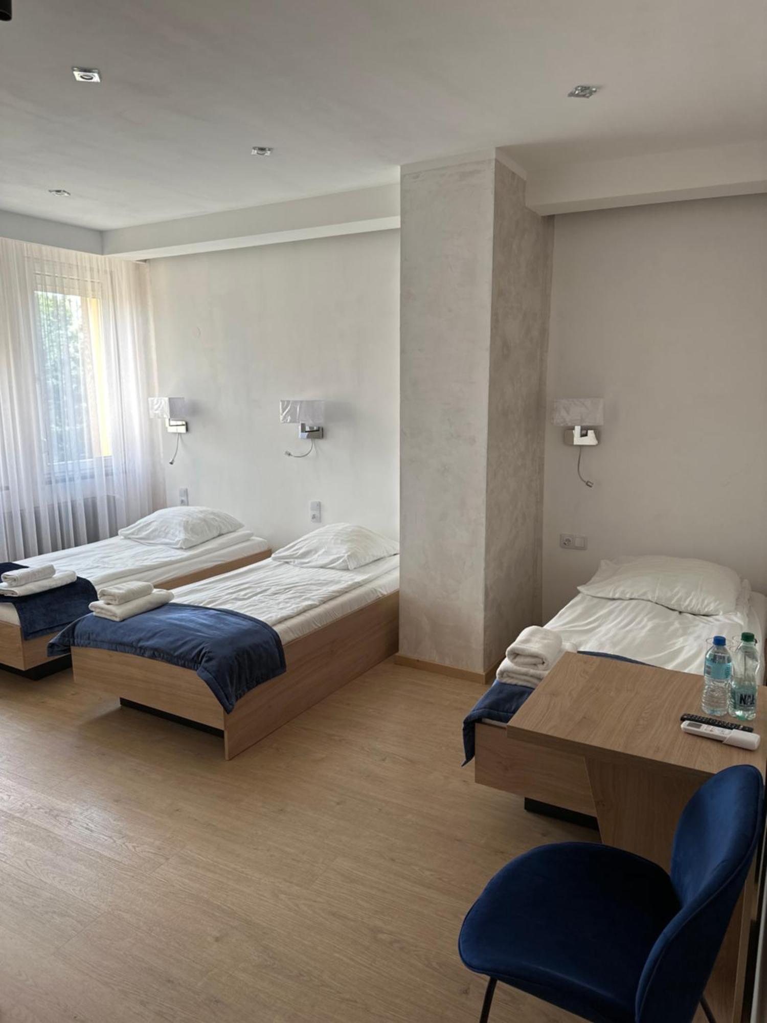 Diament I Brylant Hotel Rawicz Екстериор снимка
